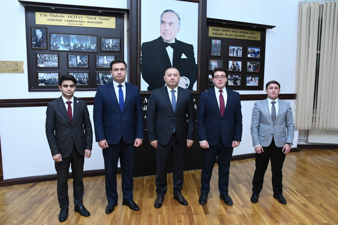 ADAU rektoruna “Yenilikçi və inkişaf mükafatı” təqdim edilib - FOTOLAR